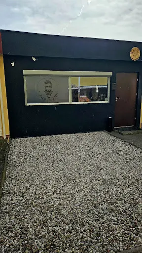 KRANCOWNIA Włocławek Strzyżenie męskie, barber, pielęgnacja i strzyżenie brody, odsiwianie, fryzjer, salon fryzjerski